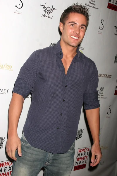 Paul vandervort bei der whos next whats next fashion show. social hollywood, ca. 13.08. — Stockfoto