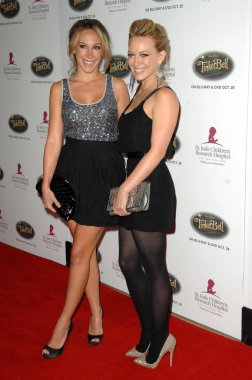 Haylie duff ve hilary duff