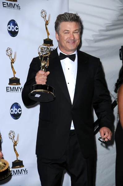 Alec baldwin w sali prasowej w 60 roczne primetime emmy awards. Nokia theater, los angeles, ca. 09-21-08 — Zdjęcie stockowe