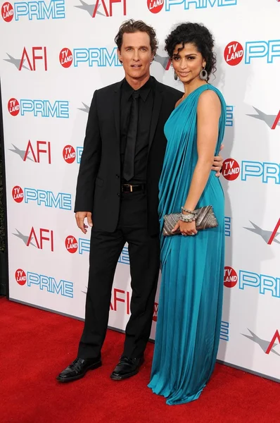 Matthew McConaughey and Camila Alves at the 37th Annual AFI Lifetime Achievement Awards. Sony Pictures Studios, Culver City, CA. 06-11-09 — 图库照片