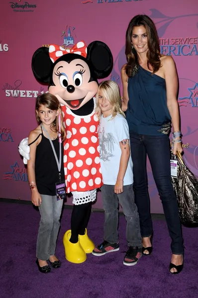 Cindy Crawford and family — Stockfoto