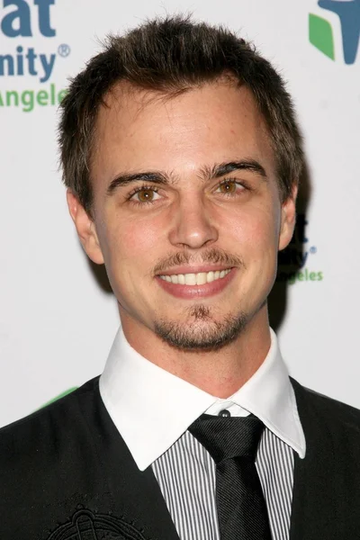 Darin Brooks — Photo