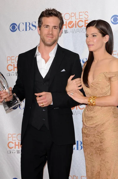 Ryan Reynolds y Sandra Bullock —  Fotos de Stock