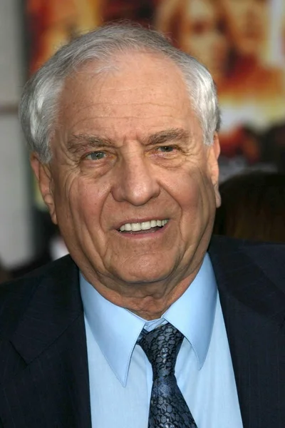 Garry Marshall at the Los Angeles Premiere of 'Race To Witch Mountain'. El Capitan Theatre, Hollywood, CA. 03-11-09 — Stock Photo, Image