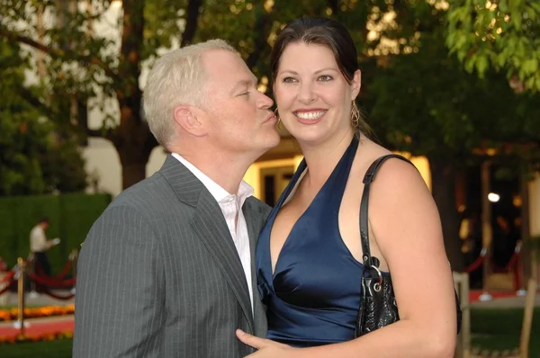 Neal McDonough and wife Ruve at the Los Angeles Premiere of 'The Soloist'. Paramount Theatre, Hollywood, CA. 04-20-09 — Stock Photo, Image
