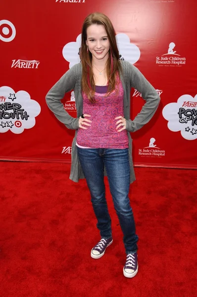 Kay Panabaker all'evento 'Power Of Youth' a beneficio di St. Jude. Los Angeles Live, Los Angele, CA. 10-04-08 — Foto Stock