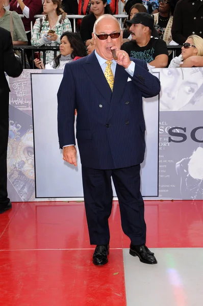 Frank DiLeo at the Los Angeles Premiere of 'This Is It'. Nokia Theatre, Los Angeles, CA. 10-27-09 — 스톡 사진