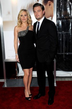 Kate winslet ve leonardo dicaprio, devrimci yol dünya prömiyeri. Mann Köyü tiyatro, westwood, ca. 12-15-08