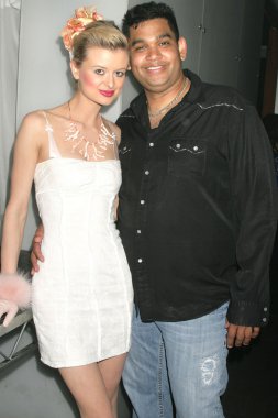 Natalie Reid ve çubuk Carrillo