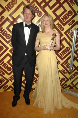 Laura linney
