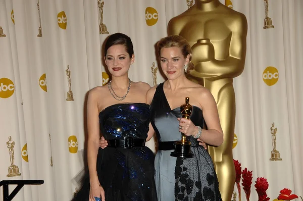 Marion Cotillard and Kate Winslet — Stok fotoğraf