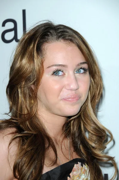 Miley Cyrus at the Salute To Icons Clive Davis Pre-Grammy Gala. Beverly Hilton Hotel, Beverly Hills, CA. 02-07-09 — Stockfoto