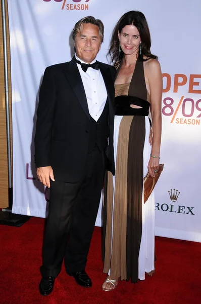 Don Johnson y su esposa Kelley — Foto de Stock