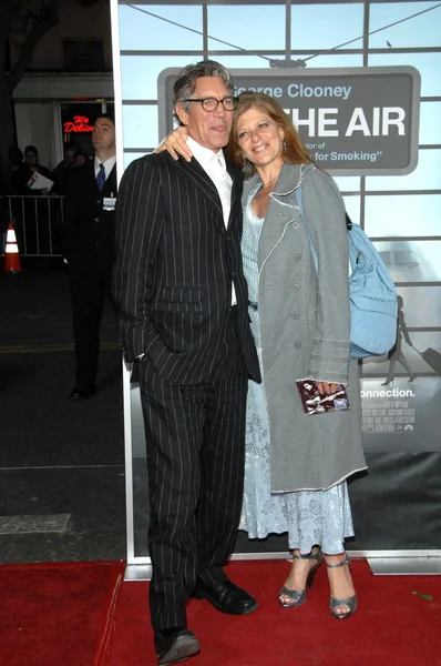 Eric Roberts en Eliza Roberts in de "up in the Air" Los Angeles Premiere, Mann Village Theatre, Westwood, ca. 11-30-09 — Stockfoto