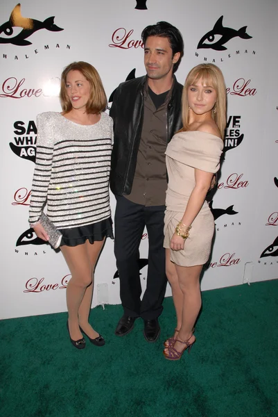 Kirsten Lea, Gilles Marini e Hayden Panettiere em um Benefício para a Whaleman Foundation, Beso, Hollywood, CA. 11-15-09 — Fotografia de Stock