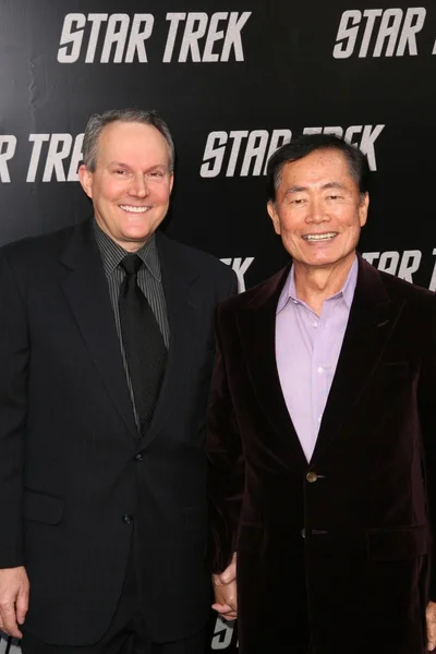 Brad altman en george takei — Stockfoto