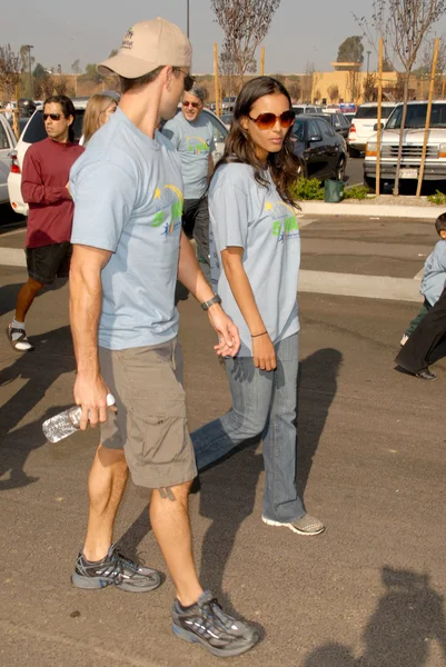 Colin Egglesfield and Jessica Lucas — Stock Photo, Image