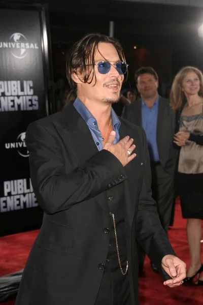 Johnny Depp en el estreno en Los Ángeles de 'Public Enemies'. Mann Village, Westwood, CA. 06-23-09 — Foto de Stock