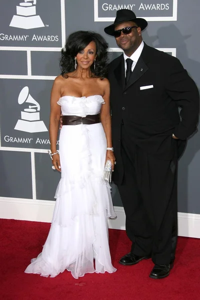 Jimmy jam en vrouw lisa op de 51e jaarlijkse grammy awards. Staples center, los angeles, ca. 02-08-09 — Stockfoto