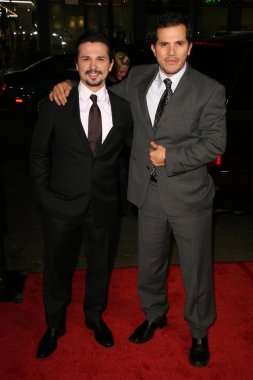 Freddy Rodriguez and John Leguizamo
