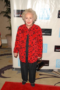 Doris Roberts