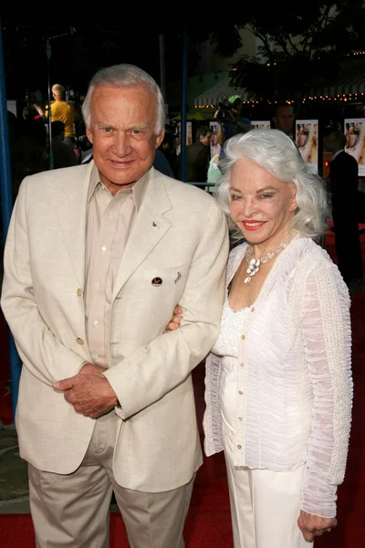 Buzz Aldrin y su esposa Lois — Foto de Stock