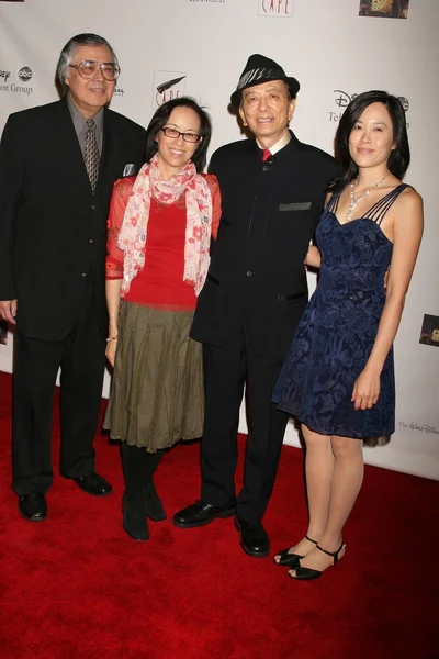 Mimi Lesseos e James Hong — Foto Stock