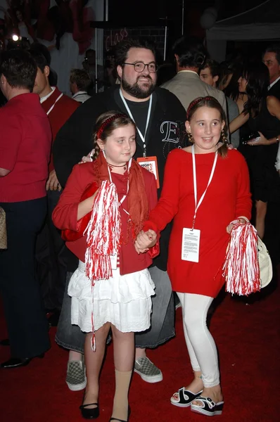 Kevin smith ve high school musical 3 son sınıf yıl los angeles galasında aile. USC, los angeles, ca. 08-10-16 — Stok fotoğraf