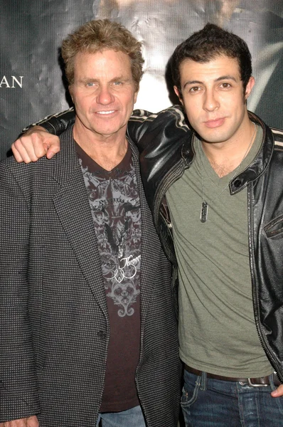 Martin Kove and Rodrigo Rojas at the Premiere of "Bobby Fischer Live," Fairfax Cinemas, West Hollywood, CA. 11-10-09 — Stock Photo, Image