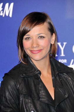 Rashida jones, jimmy choo h & m toplama, özel konum, los angeles, ca. 11-02-09