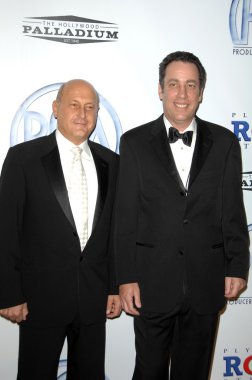 Лоуренс позначки та Девід дружній