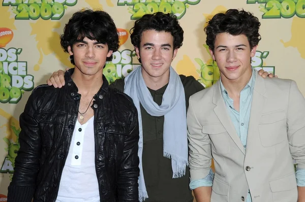 Jonas Brothers at Nickelodeon's 2009 Kids' Choice Awards. Pauly Pavillion, Westwood, CA. 03-29-09 — Stockfoto