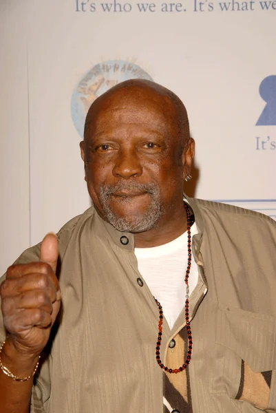 Louis Gossett Jr at the 2009 World Magic Awards benefitting Feed The Children. Barker Hanger, Santa Monica, CA. 10-10-09 — Stock Photo, Image