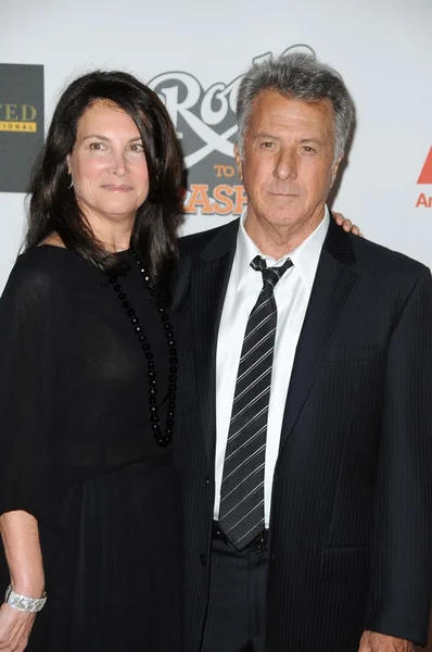 Lisa Gottsegen e Dustin Hoffman — Fotografia de Stock