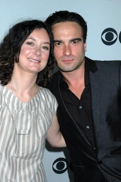 Sara Gilbert et Johnny Galecki — Photo