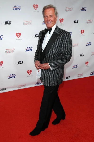 Pat Boone at the 2009 Musicares Person of the Year Gala. Los Angeles Convention Center, Los Angeles, CA. 02-06-09 — Stock Photo, Image