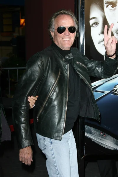 Peter Fonda at the Los Angeles Premiere of 'Fast and Furious'. Gibson Amphitheatre, Universal City, CA. 03-12-09 — 图库照片