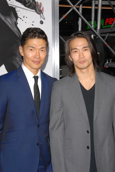 Rick Yune y Karl Yune —  Fotos de Stock