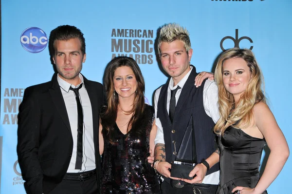 Gloriana à l'American Music Awards Press Room 2009, Nokia Theater, Los Angeles, CA. 11-22-09 — Photo