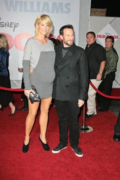 Jenna Elfman and Bodhi Elfman — Stock Photo, Image