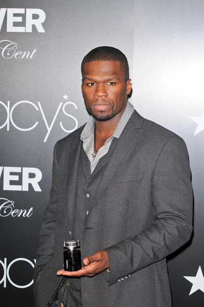 50 Cent lanza nuevo poder de fragancia para hombre por 50 en Macys, Lakewood, CA. 11-11-09 — Foto de Stock