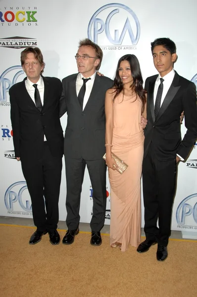 Christian Colson and Danny Boyle with Freida Pinto and Dev Patel at the 20th Annual Producers Guild Awards. Hollywood Palladium, Hollywood, CA. 01-24-09 — Stock Photo, Image