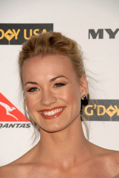 Yvonne Strahovski — Foto Stock