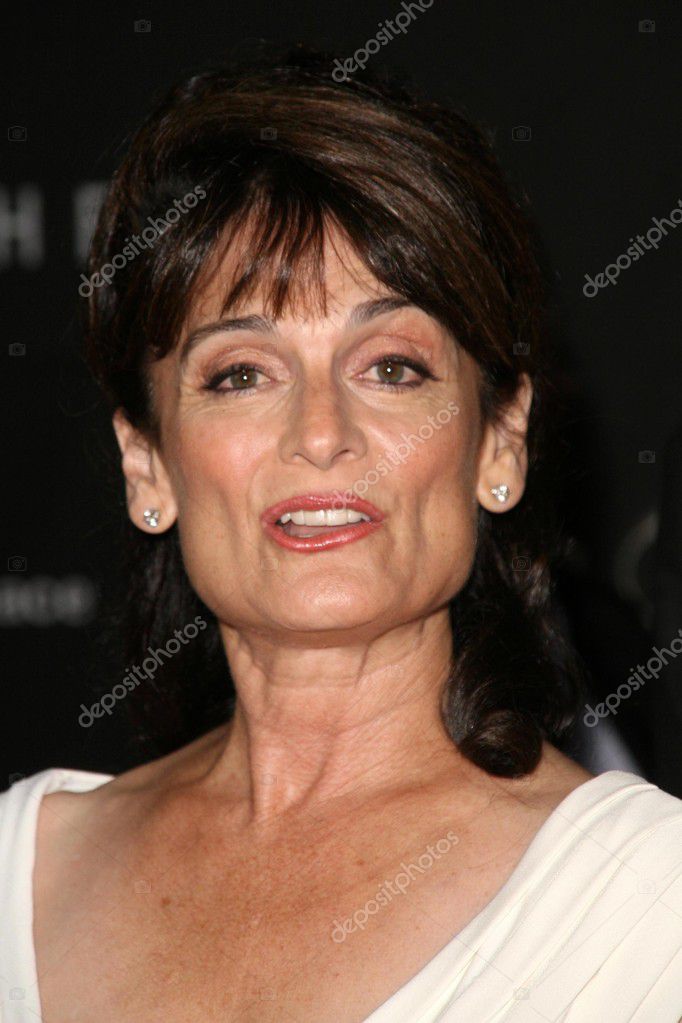 Cristine Rose – Stock Editorial Photo © s_bukley #15114465