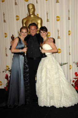 Kate winslet sean penn ve penelope cruz basın odasında 81 yıllık Akademi Ödülleri. Kodak Tiyatrosu, hollywood, ca. 02-22-09