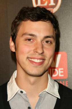 John francis daley, tv guide Dergisi en seksi yıldız partisi. Sunset tower hotel, los angeles, ca. 03-24-09