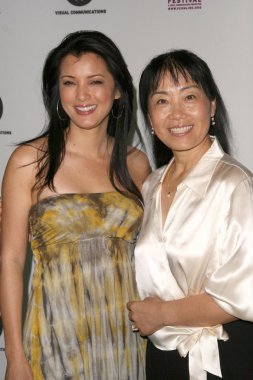 Kelly Hu ve Anna Chi