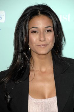 Emmanuelle chriqui 'içine değildir sadece' in dünya galasında. Grauman's Çince tiyatro, hollywood, ca. 02-02-09