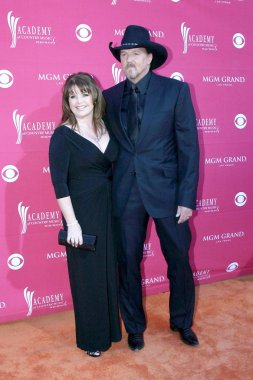 Trace adkins ve koca rhonda
