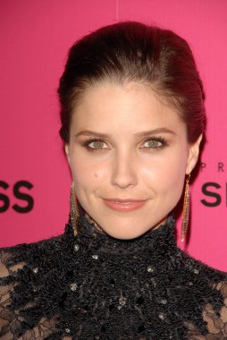 Sophia bush